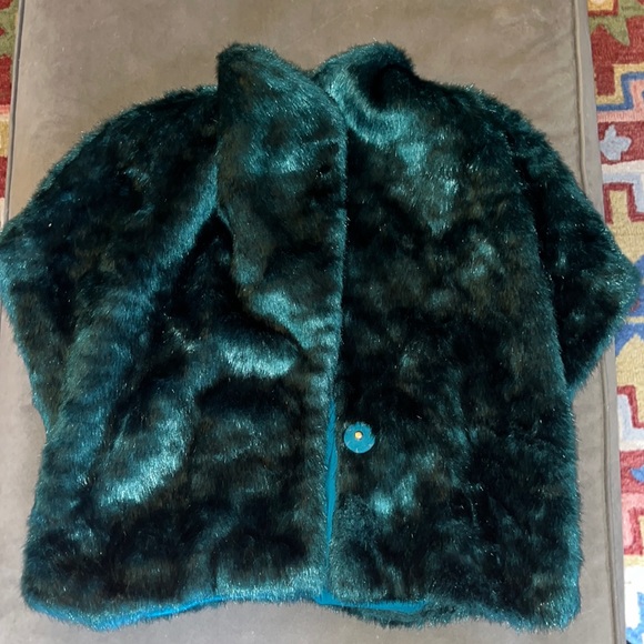 Chaus Jackets & Blazers - Chaus Teal Faux Fur Collared Vest